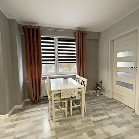 Apartment By Tuwima Steeet Konin  Luaran gambar