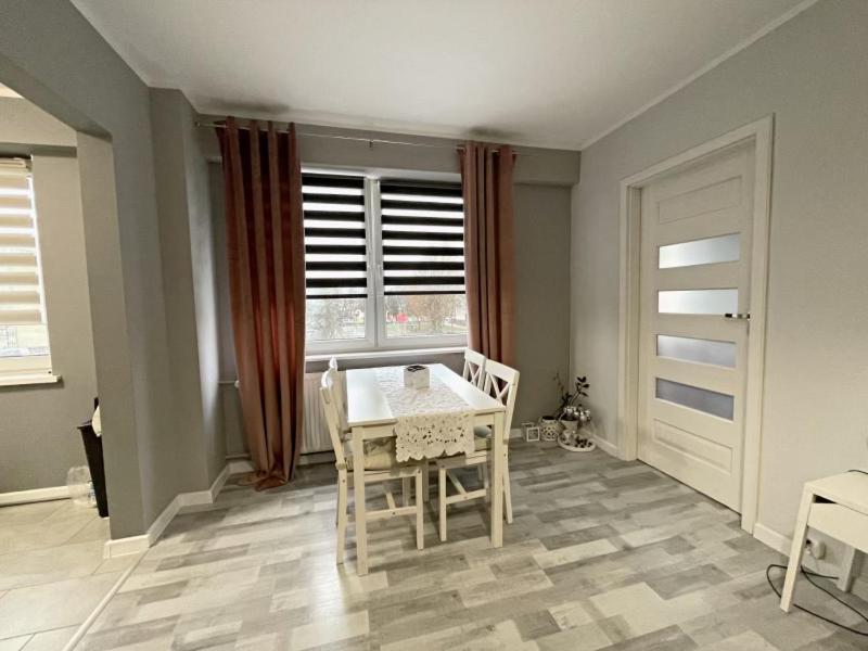 Apartment By Tuwima Steeet Konin  Luaran gambar